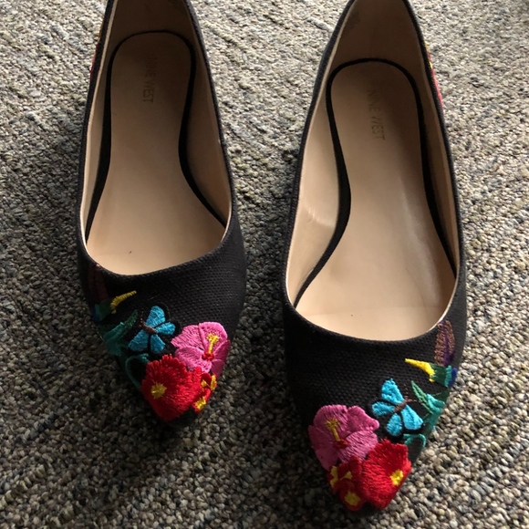 Nine West Shoes - Nine West Embroidered Hummingbird Flats, Sz. 10
